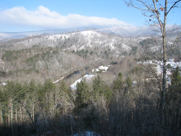 Valley with Light Snow (600 x 450)